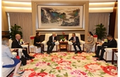 Brian Schmidt, President of the Australian National University, and his delegation visited Huaqiang Group